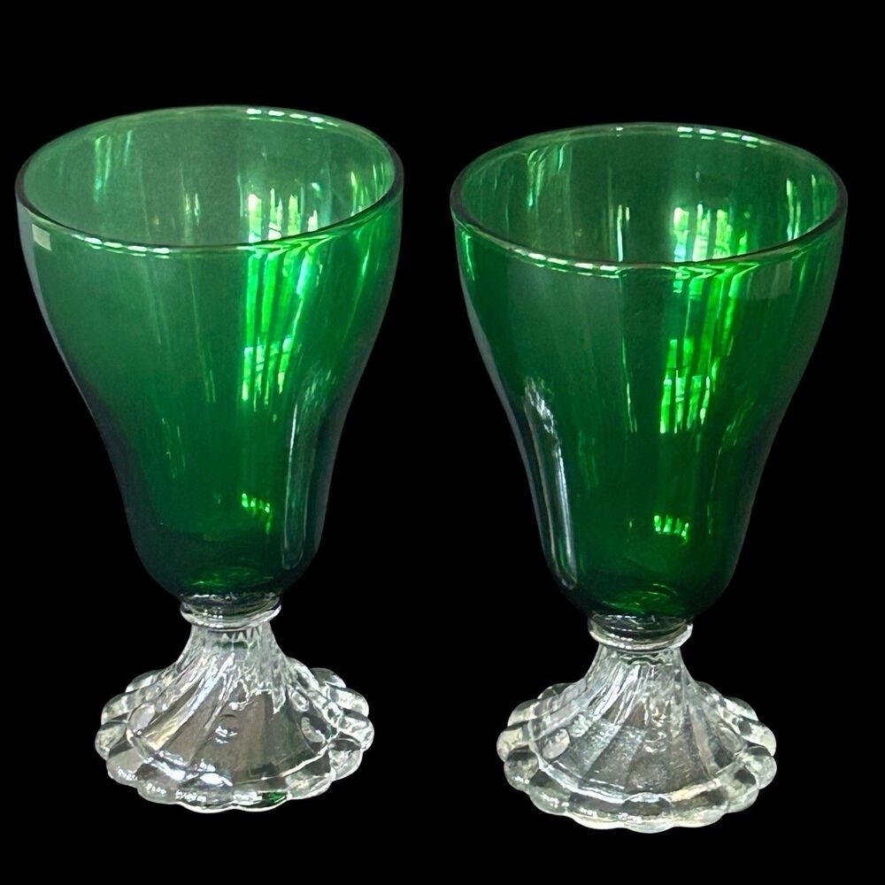 Set Of 2 Vintage Anchor Hocking Emerald Green Boopie Burple Footed 6” Glasses